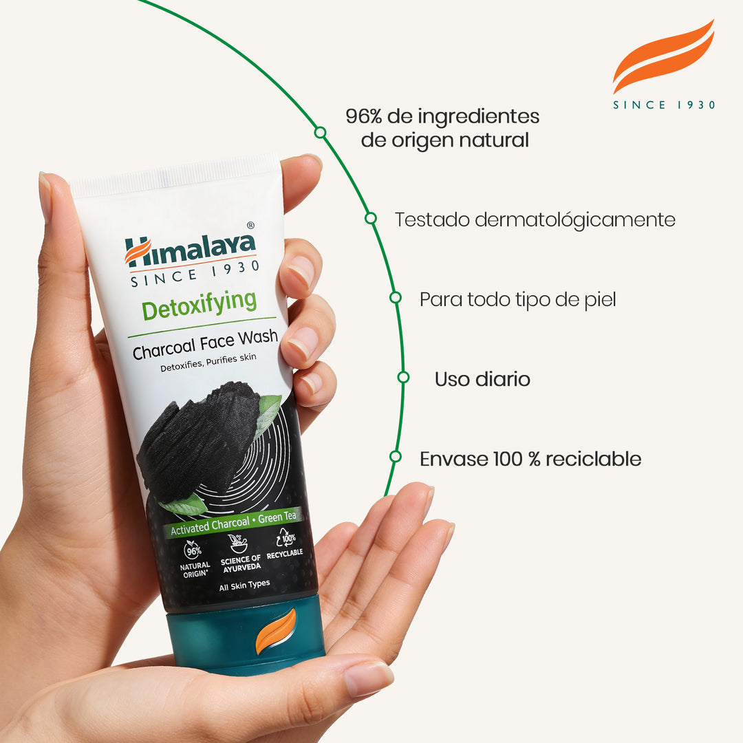 Lavado facial desintoxicante con carbón activado y té verde 150 ml
